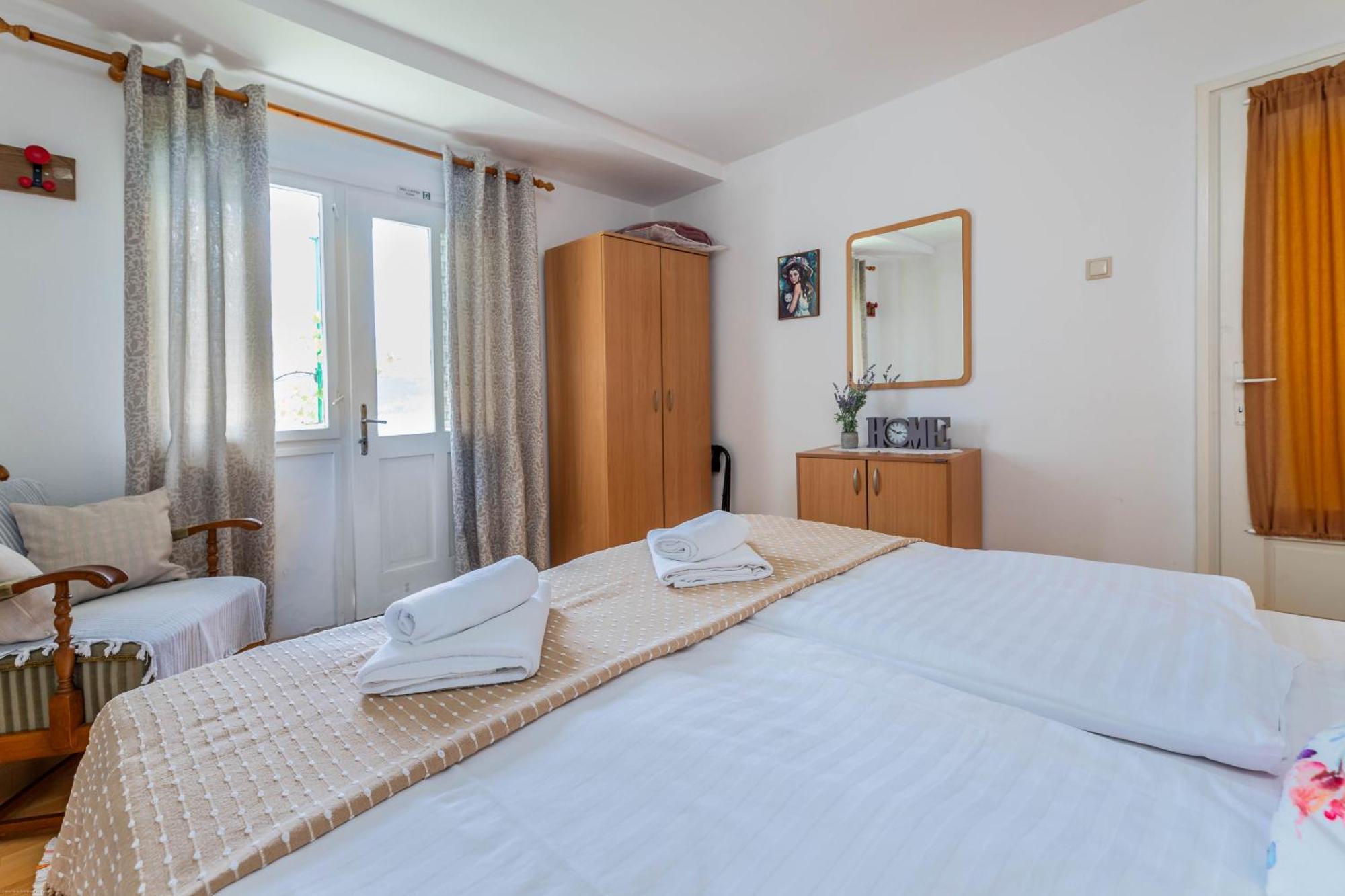 Apartments Katarina Baska  Luaran gambar